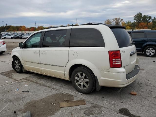 Photo 2 from auction – 2010 CHRYSLER TOWN & COU with VIN 2A4RR5DX4AR241806