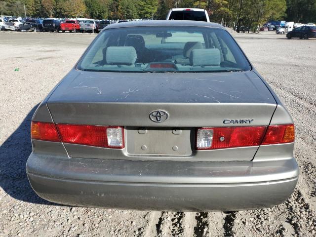 Photo 6 from auction – 2000 TOYOTA CAMRY CE with VIN 4T1BG22K7YU667372