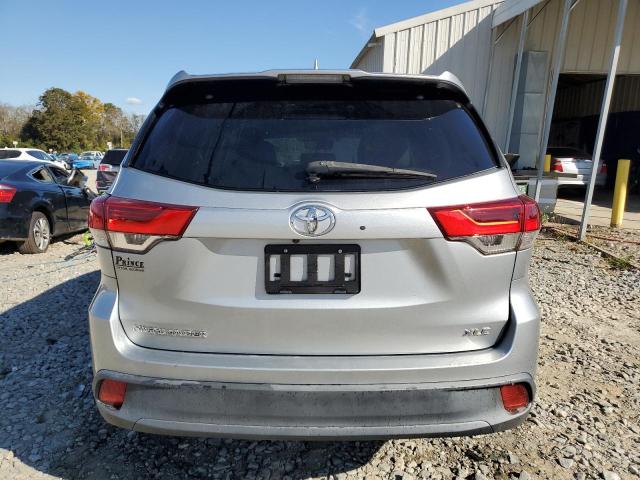 Photo 6 from auction – 2017 TOYOTA HIGHLANDER with VIN 5TDKZRFH9HS193659