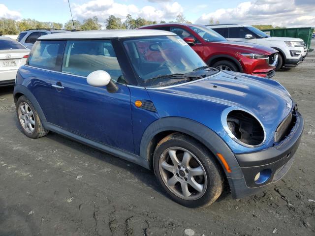 Photo 4 from auction – 2007 MINI COOPER with VIN WMWMF335X7TL68085