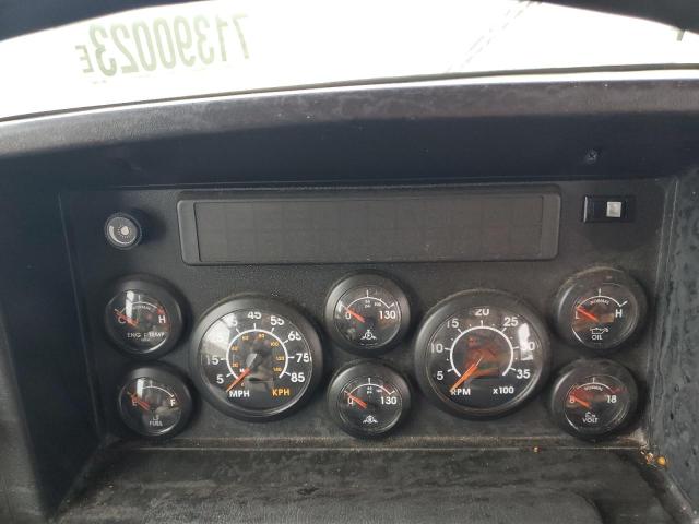 Photo 8 from auction – 1999 FREIGHTLINER CHASSIS X with VIN 4UZHXFBC9XCF70417