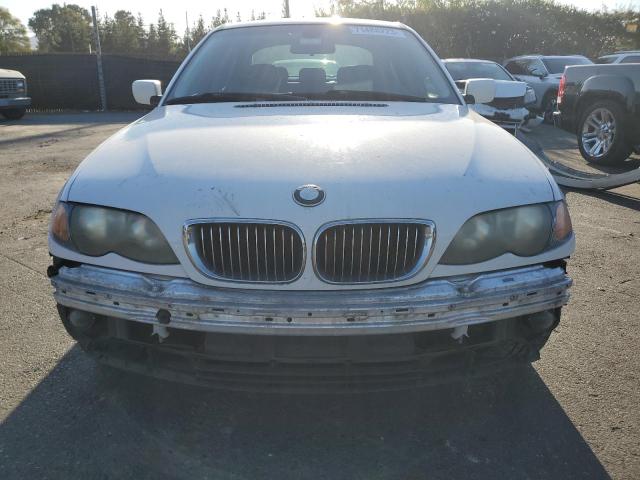 Photo 5 from auction – 2005 BMW 325 IS SUL with VIN WBAAZ33495KW79012
