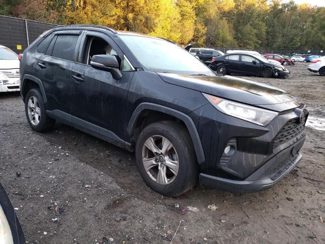 Photo 4 from auction – 2019 TOYOTA RAV4 XLE with VIN JTMP1RFV5KD006438