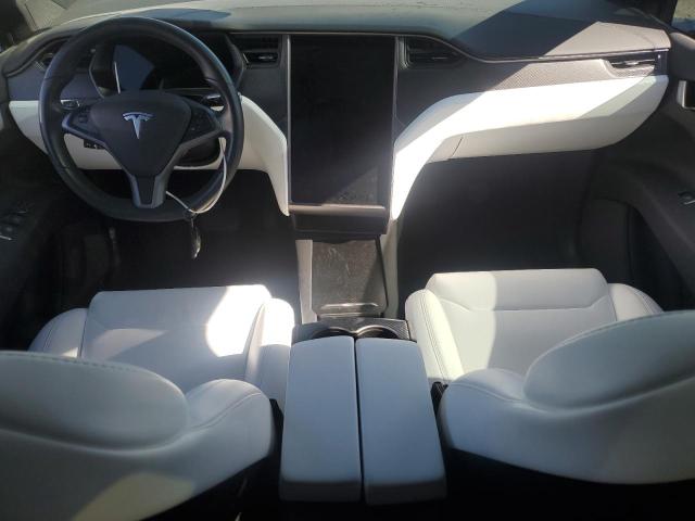 Photo 8 from auction – 2018 TESLA MODEL X with VIN 5YJXCAE26JF111189