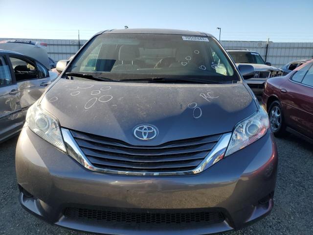 Photo 5 from auction – 2015 TOYOTA SIENNA LE with VIN 5TDKK3DC8FS624465