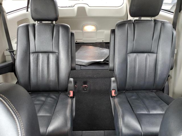 Photo 10 from auction – 2016 CHRYSLER TOWN & COU with VIN 2C4RC1BG4GR103923
