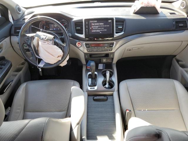 Photo 8 from auction – 2017 HONDA RIDGELINE with VIN 5FPYK2F60HB003215