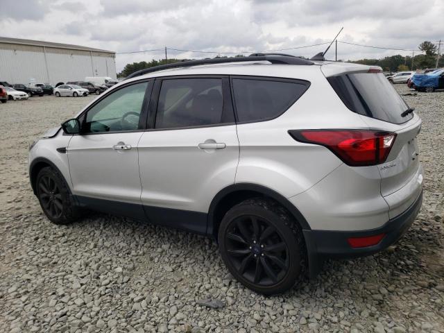 Photo 2 from auction – 2019 FORD ESCAPE SE with VIN 1FMCU9GD8KUB91995