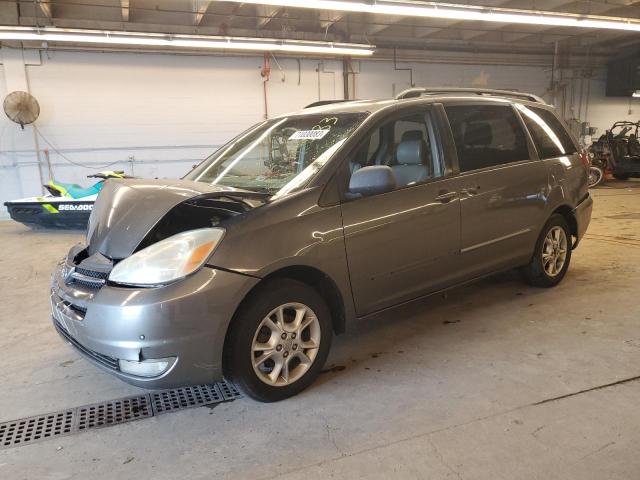 TOYOTA SIENNA XLE 2004 with VIN 5TDBA22C64S012228 - Photo from auction