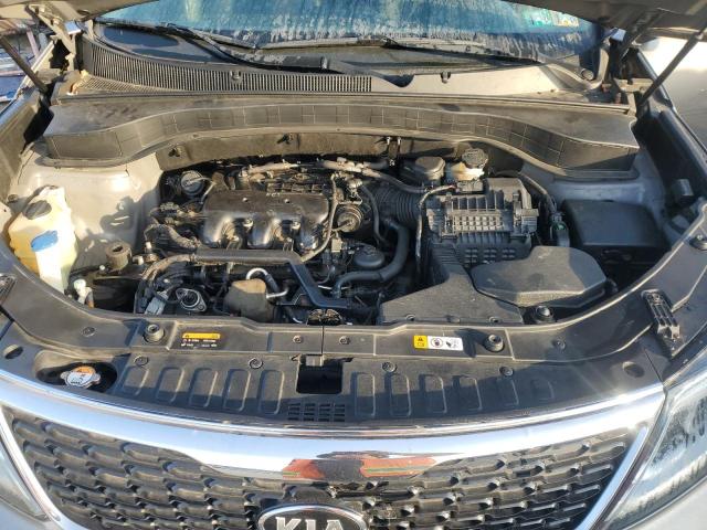Photo 11 from auction – 2015 KIA SORENTO LX with VIN 5XYKTDA74FG569732