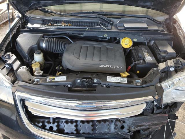 Photo 12 from auction – 2015 CHRYSLER TOWN & COU with VIN 2C4RC1BG7FR553161