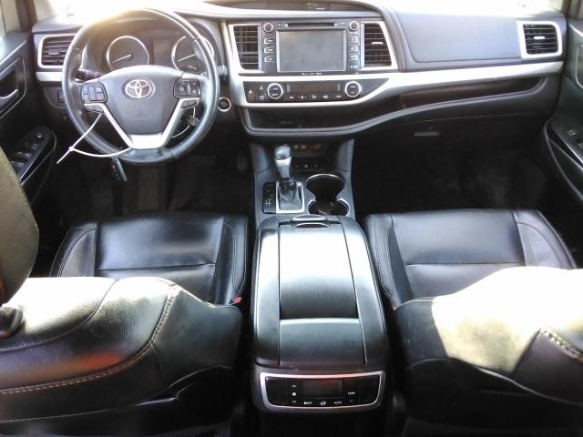 Photo 8 from auction – 2018 TOYOTA HIGHLANDER with VIN 5TDJZRFH8JS540173
