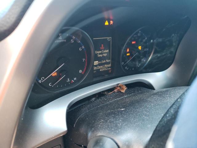 Photo 9 from auction – 2018 TOYOTA RAV4 LE with VIN JTMZFREV4JD119937