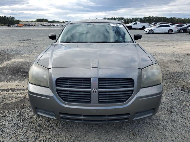 Photo 5 from auction – 2005 DODGE MAGNUM SXT with VIN 2D4GZ48V85H537717