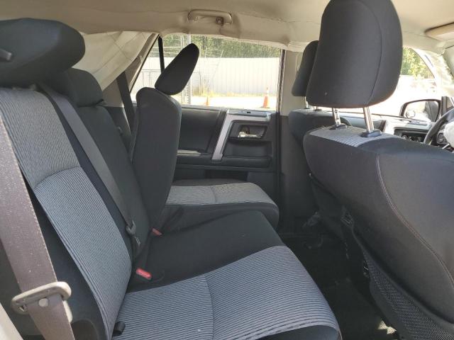 Photo 11 from auction – 2019 TOYOTA 4RUNNER SR with VIN JTEBU5JRXK5620699