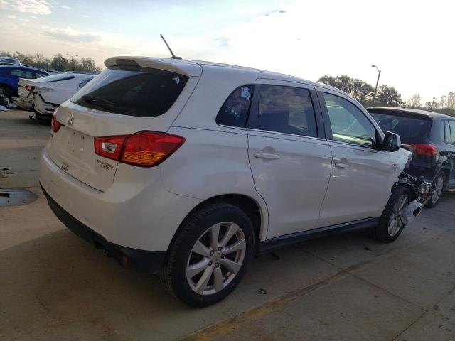 Photo 3 from auction – 2015 MITSUBISHI OUTLANDER with VIN 4A4AP4AU2FE006427
