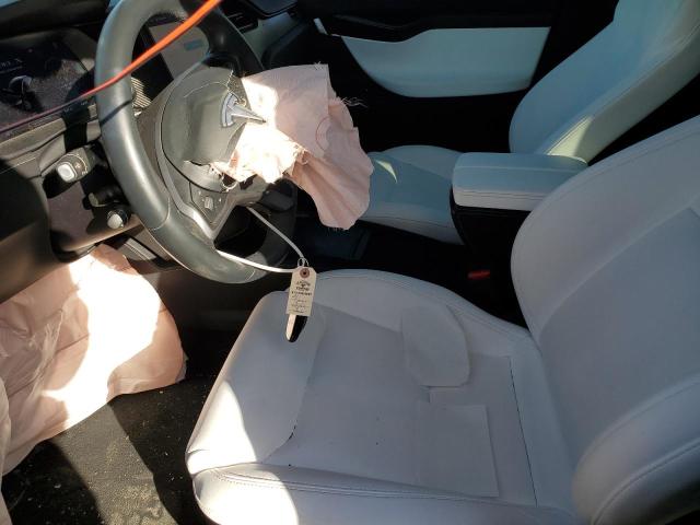 Photo 7 from auction – 2020 TESLA MODEL X with VIN 5YJXCBE45LF260784