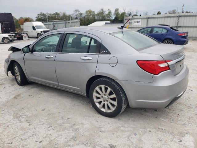 Photo 2 from auction – 2013 CHRYSLER 200 LIMITE with VIN 1C3CCBCG9DN674573