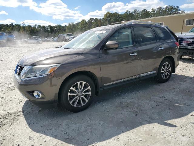 NISSAN PATHFINDER 2015 مع رقم تعريف المركبة 5N1AR2MN7FC711595 - صورة من المزاد