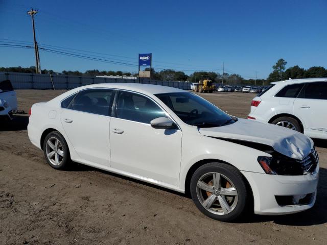 Photo 4 from auction – 2012 VOLKSWAGEN PASSAT SE with VIN 1VWBP7A31CC013541