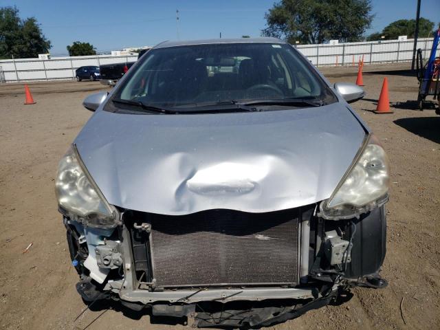Photo 5 from auction – 2013 TOYOTA PRIUS C with VIN JTDKDTB35D1530762