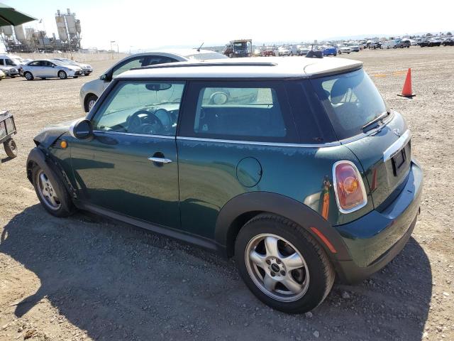 Photo 2 from auction – 2007 MINI COOPER with VIN WMWMF33517TU60377