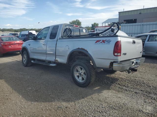Photo 2 from auction – 2002 FORD F150 with VIN 1FTRX18W42NA87201