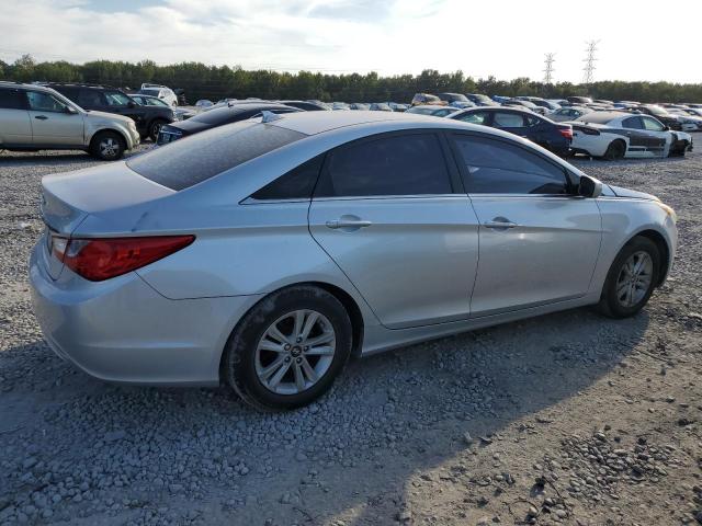 Photo 3 from auction – 2013 HYUNDAI SONATA GLS with VIN 5NPEB4AC2DH694473