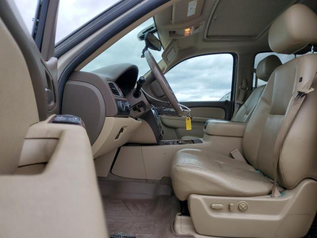 Photo 7 from auction – 2010 CHEVROLET SUBURBAN K with VIN 1GNUKKE39AR187091