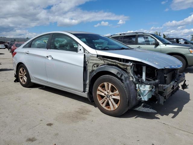 Photo 4 from auction – 2011 HYUNDAI SONATA GLS with VIN 5NPEB4AC9BH190788