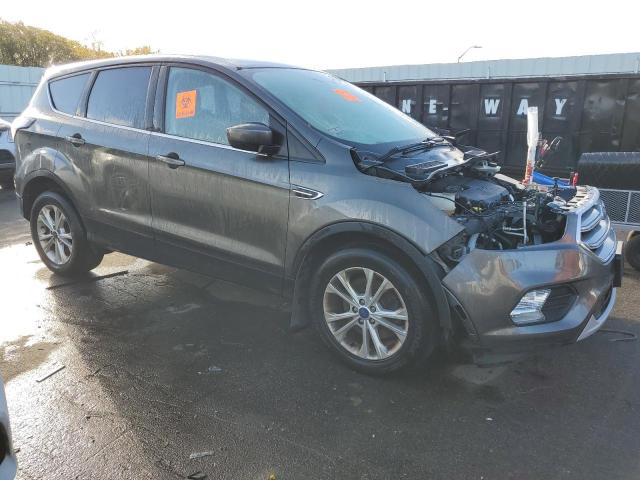 Photo 4 from auction – 2017 FORD ESCAPE SE with VIN 1FMCU9GD4HUC40859
