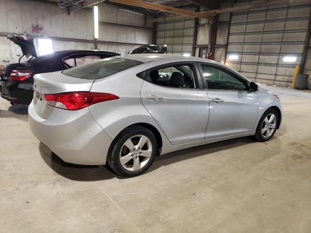 Photo 3 from auction – 2013 HYUNDAI ELANTRA GL with VIN 5NPDH4AE9DH257548