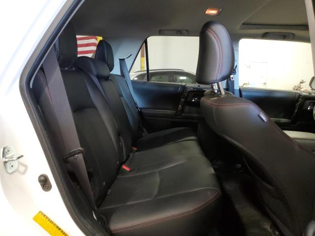Photo 10 from auction – 2019 TOYOTA 4RUNNER SR with VIN JTEBU5JR5K5667610