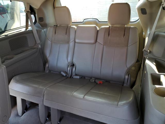 Photo 10 from auction – 2015 CHRYSLER TOWN & COU with VIN 2C4RC1GG8FR547183