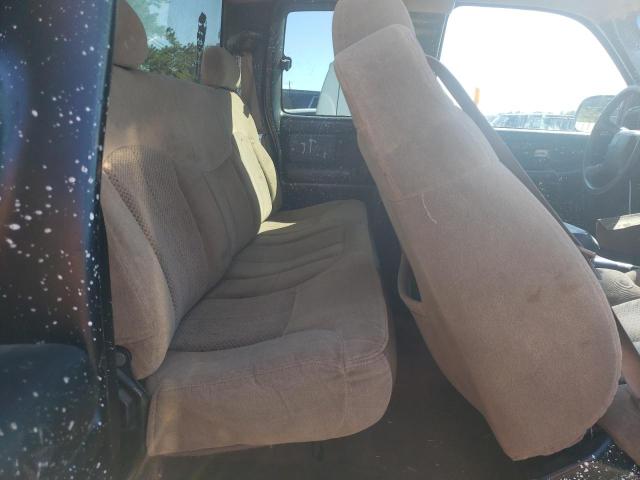 Photo 10 from auction – 2000 CHEVROLET SILVERADO with VIN 1GCEK19TXYZ257404
