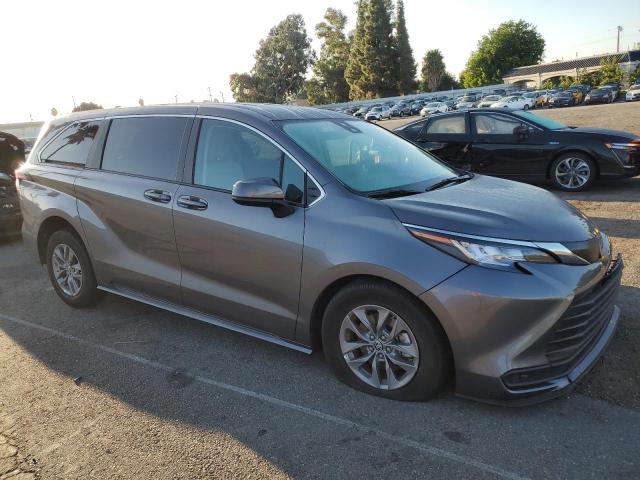 Photo 4 from auction – 2023 TOYOTA SIENNA LE with VIN 5TDKRKEC8PS166593