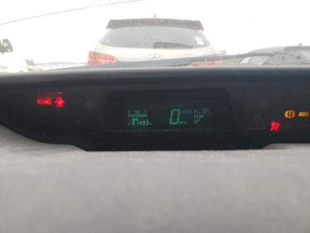Photo 9 from auction – 2005 TOYOTA PRIUS with VIN JTDKB20U353070759