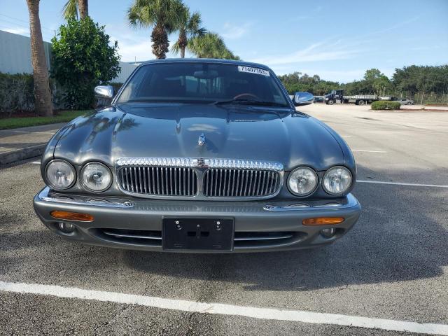 Photo 5 from auction – 2002 JAGUAR VANDENPLAS with VIN SAJDA24C72LF49358