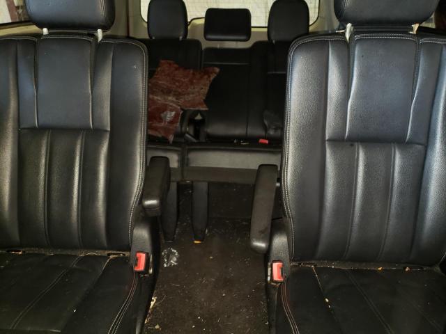 Photo 10 from auction – 2014 CHRYSLER TOWN & COU with VIN 2C4RC1BG9ER215548