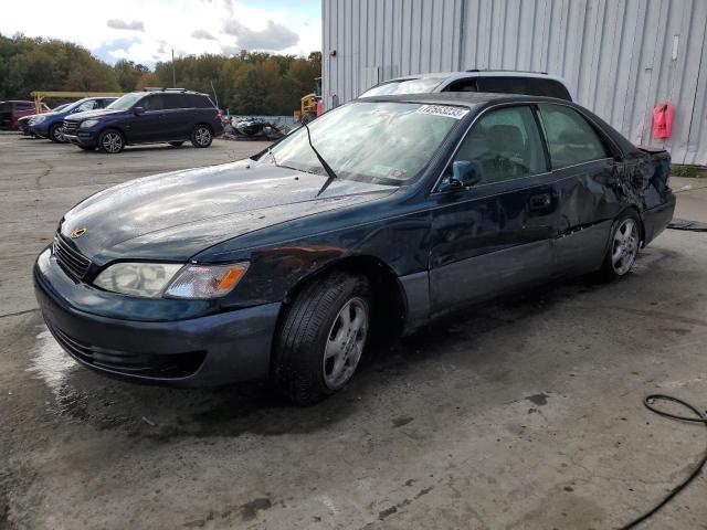 LEXUS ES 300 1998 with VIN JT8BF28G1W5043700 - Photo from auction