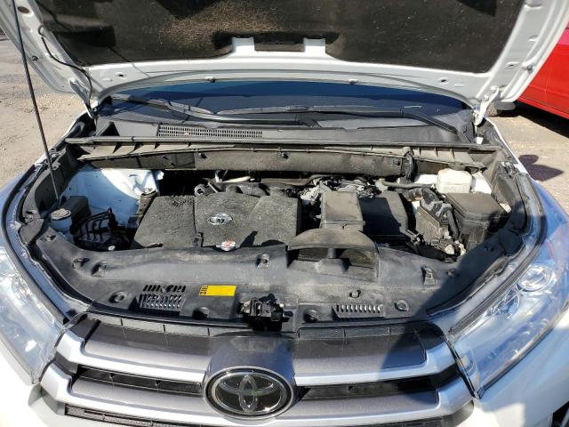 Photo 12 from auction – 2018 TOYOTA HIGHLANDER with VIN 5TDJZRFH2JS532375