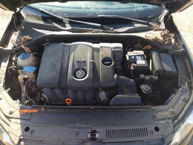 Photo 11 from auction – 2012 VOLKSWAGEN PASSAT SE with VIN 1VWBP7A32CC065888