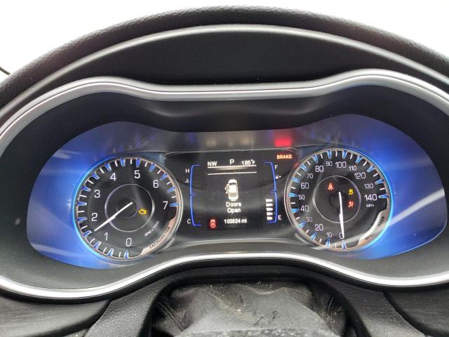 Photo 9 from auction – 2015 CHRYSLER 200 LIMITE with VIN 1C3CCCAB5FN655471