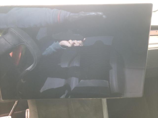 Photo 9 from auction – 2022 TESLA MODEL X with VIN 7SAXCDE52NF345849
