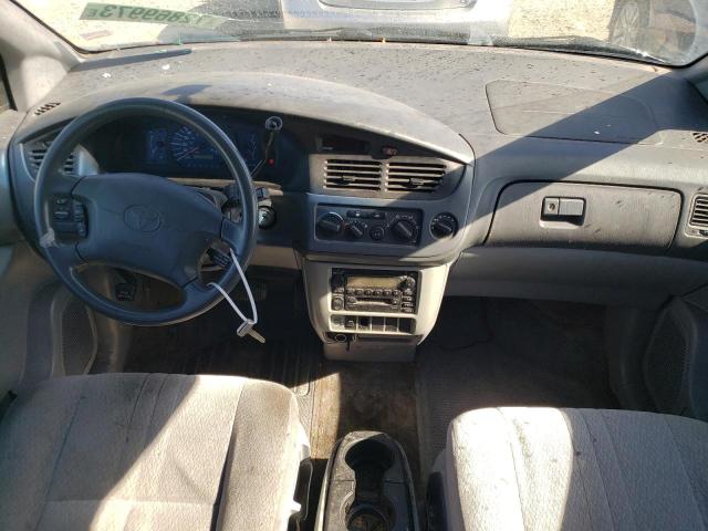 Photo 8 from auction – 2002 TOYOTA SIENNA CE with VIN 4T3ZF19C32U485208
