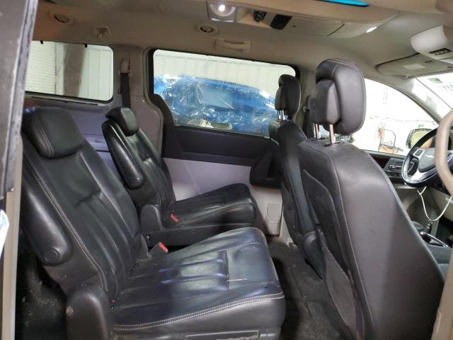 Photo 11 from auction – 2010 CHRYSLER TOWN & COU with VIN 2A4RR8DX0AR374919