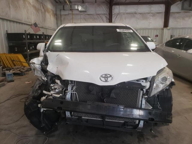 Photo 5 from auction – 2014 TOYOTA SIENNA XLE with VIN 5TDYK3DC6ES442577