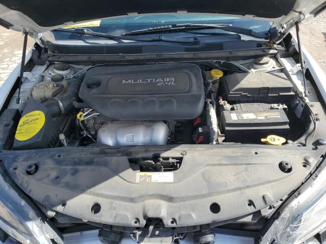 Photo 11 from auction – 2016 CHRYSLER 200 LIMITE with VIN 1C3CCCAB7GN117758