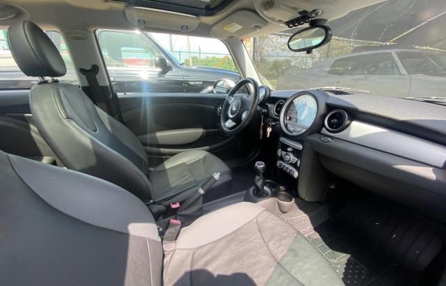 Photo 5 from auction – 2008 MINI COOPER with VIN WMWMF33578TU64516