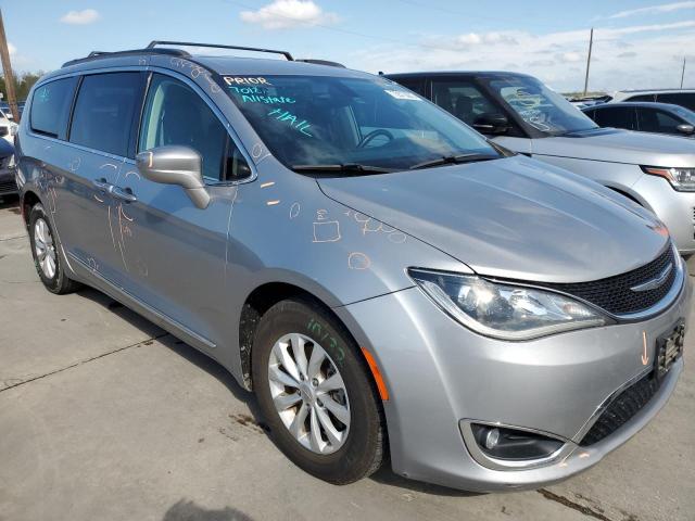 Photo 4 from auction – 2017 CHRYSLER PACIFICA T with VIN 2C4RC1BG0HR831482